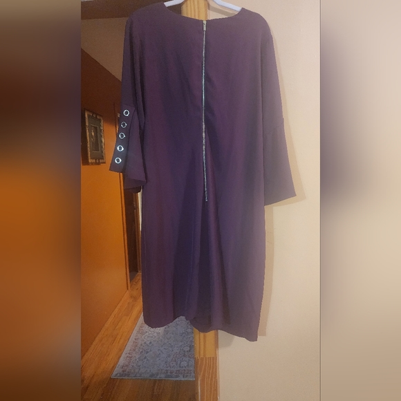 Plum dress size 14 zip in the back New with tag - Picture 6 of 7